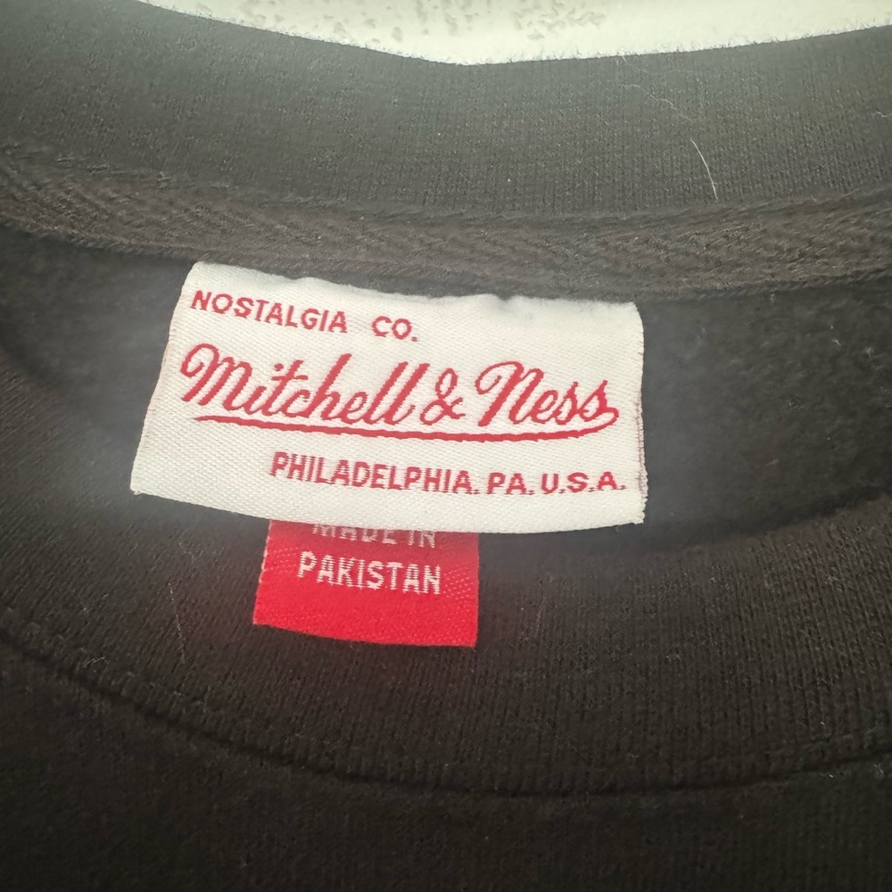 Mitchell & Ness Black Toronto Raptors 1995 Crewneck Sweater - Picture 3 of 3